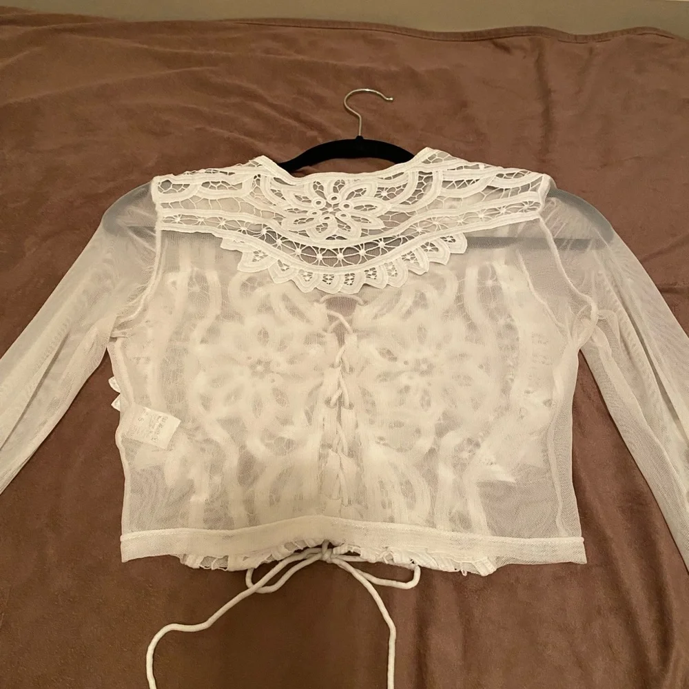 Vintage Lace and MeshTie up Top/Over-jacket Size Small. Boho and Feminine, EUC - Picture 9 of 16
